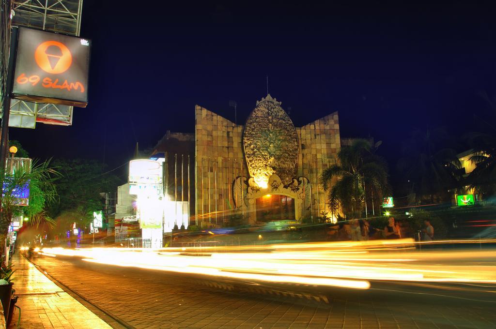 Bemo Corner Guest House Kuta Lombok Exterior foto